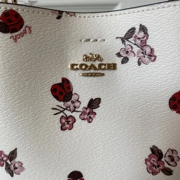 Coach Mini Town Bucket Bag - Picture 3 of 9